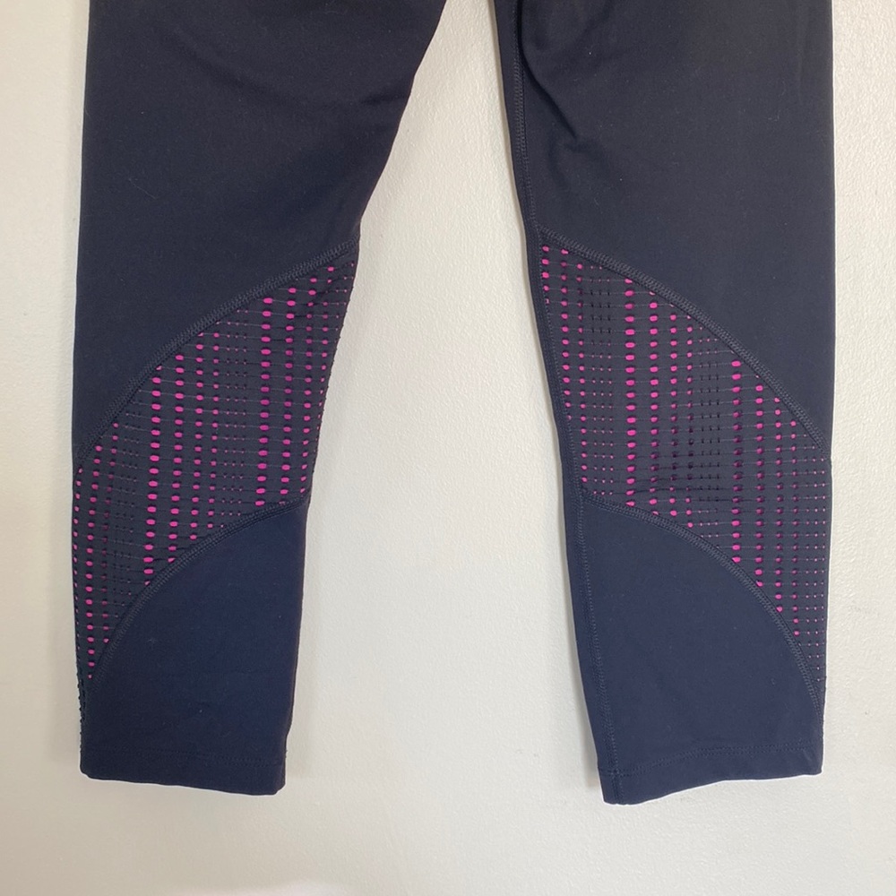 Express Exp Core Performance Crop Leggings - Blac… - image 6